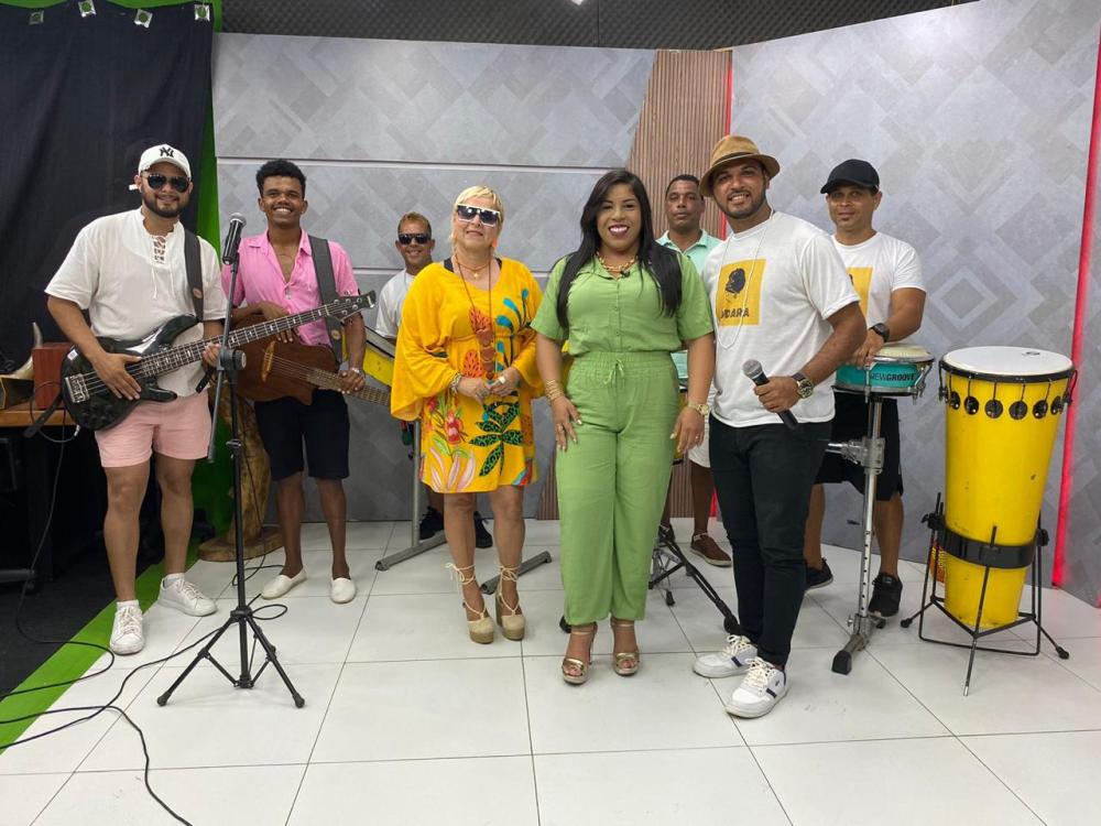 Banda Odara Se Apresenta Em Programa Da TV OOPS De Arapiraca E Divulga